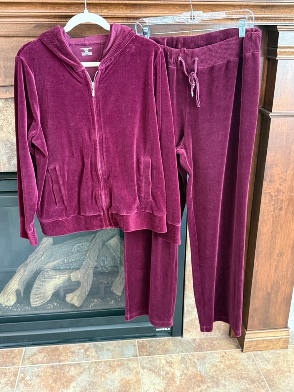 Jones New York Sport Velour Hoodie and Pants set in Berry 1X loungewear cozy